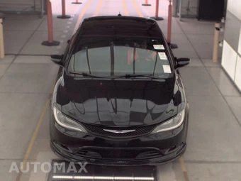 2016 Chrysler 200S - miniatura 2