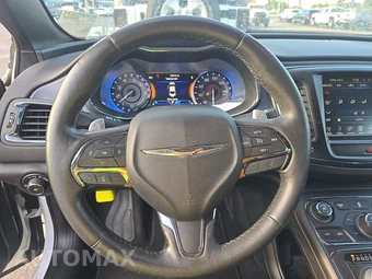 2016 Chrysler 200S – miniatura 10