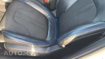 2016 Chrysler 200S – miniatura 26