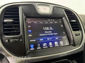 2016 Chrysler 300 Anniversary - miniatura 20