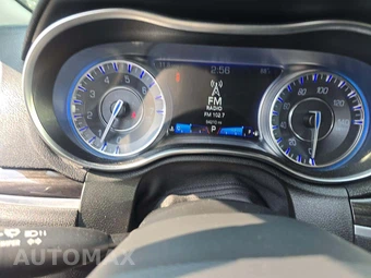 2016 Chrysler 300 Limited - miniatura 9