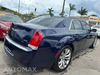2016 Chrysler 300 Limited - miniatura 4