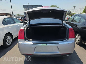 2016 Chrysler 300 Limited – miniatura 14