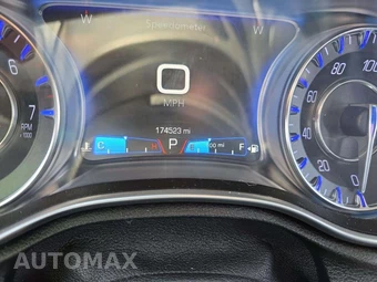 2016 Chrysler 300 Limited – miniatura 9