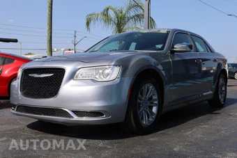 2016 Chrysler 300C - miniatura 2
