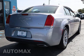 2016 Chrysler 300C - miniatura 4