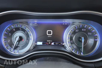 2016 Chrysler 300C - miniatura 9