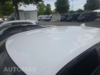 2016 Chrysler 300S – miniatura 12
