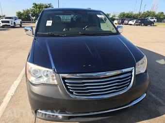 2016 Chrysler Town & Country Limited Platinum 121.2" WB - miniatura 2