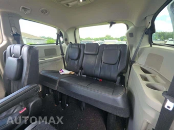 2016 Chrysler Town & Country Touring 121.2" WB – miniatura 14