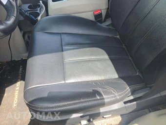 2016 Chrysler Town & Country Touring 121.2" WB – miniatura 22