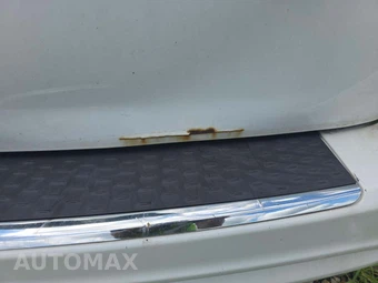 2016 Chrysler Town & Country Touring 121.2" WB – miniatura 26