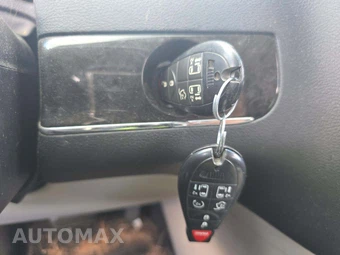 2016 Chrysler Town & Country Touring 121.2" WB – miniatura 8