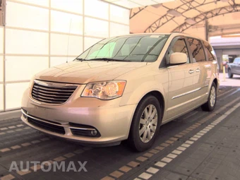 2016 Chrysler Town & Country Touring 121.2" WB