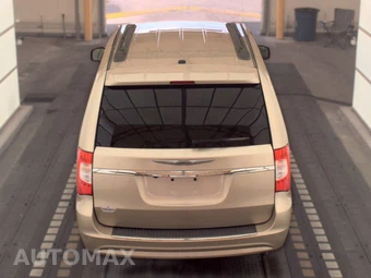 2016 Chrysler Town & Country Touring 121.2" WB - miniatura 5