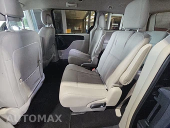 2016 Chrysler Town & Country Touring 121.2" WB - miniatura 13
