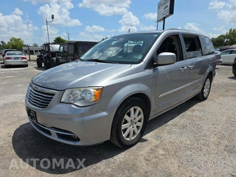 2016 Chrysler Town & Country Touring 121.2" WB