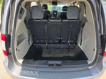 2016 Chrysler Town & Country Touring 121.2" WB – miniatura 15