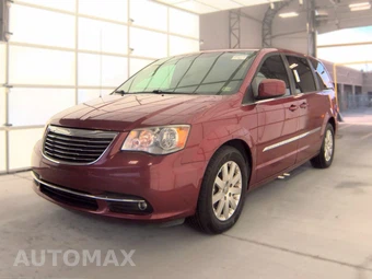 2016 Chrysler Town & Country Touring 121.2" WB