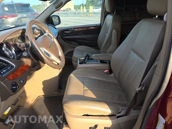 2016 Chrysler Town & Country Touring 121.2" WB - miniatura 7
