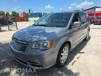 2016 Chrysler Town & Country Touring 121.2" WB