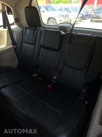 2016 Chrysler Town & Country Touring 121.2" WB - miniatura 14