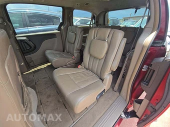 2016 Chrysler Town & Country Touring 121.2" WB - miniatura 13