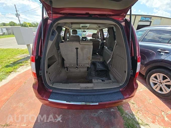 2016 Chrysler Town & Country Touring 121.2" WB - miniatura 15
