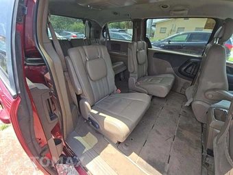 2016 Chrysler Town & Country Touring 121.2" WB - miniatura 17