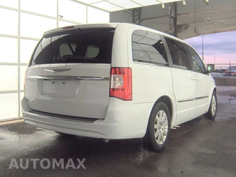 2016 Chrysler Town & Country Touring 121.2" WB - miniatura 4