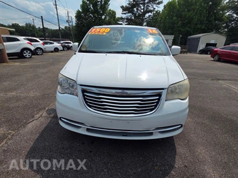 2016 Chrysler Town & Country Touring 121.2" WB - miniatura 3