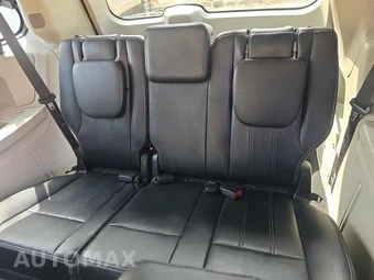 2016 Chrysler Town & Country Touring 121.2" WB - miniatura 17