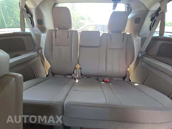 2016 Chrysler Town & Country Touring 121.2" WB - miniatura 14