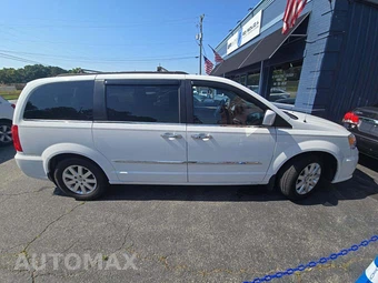2016 Chrysler Town & Country Touring 121.2" WB - miniatura 4
