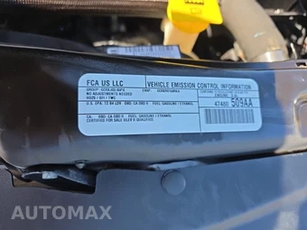 2016 Chrysler Town & Country Touring 121.2" WB – miniatura 20