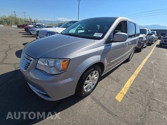 2016 Chrysler Town & Country Touring 121.2" WB