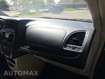 2016 Chrysler Town & Country Touring 121.2" WB - miniatura 20
