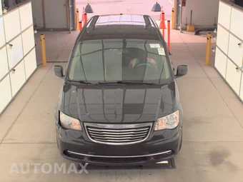 2016 Chrysler Town & Country Touring 121.2" WB - miniatura 2