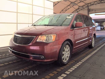 2016 Chrysler Town & Country Touring 121.2" WB