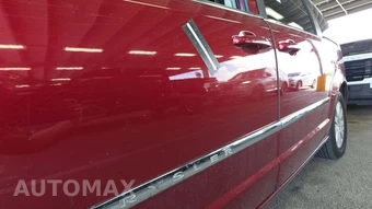 2016 Chrysler Town & Country Touring 121.2" WB – miniatura 32