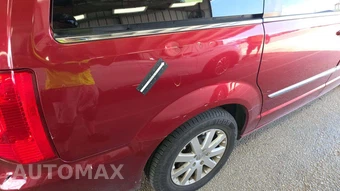 2016 Chrysler Town & Country Touring 121.2" WB – miniatura 34