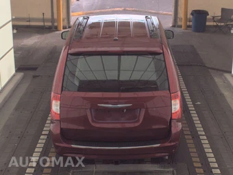 2016 Chrysler Town & Country Touring 121.2" WB – miniatura 5