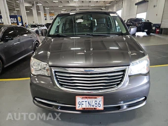 2016 Chrysler Town & Country Touring 121.2" WB - miniatura 2