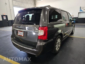 2016 Chrysler Town & Country Touring 121.2" WB - miniatura 4