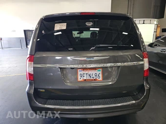 2016 Chrysler Town & Country Touring 121.2" WB - miniatura 5
