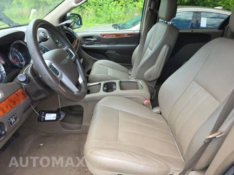 2016 Chrysler Town & Country Touring L Anniversary Edition 121.2" WB – miniatura 7