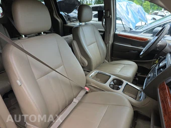 2016 Chrysler Town & Country Touring L Anniversary Edition 121.2" WB – miniatura 8