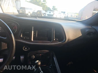 2016 Dodge Challenger R/T – miniatura 11