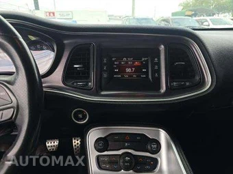 2016 Dodge Challenger R/T – miniatura 10