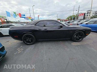 2016 Dodge Challenger R/T – miniatura 4